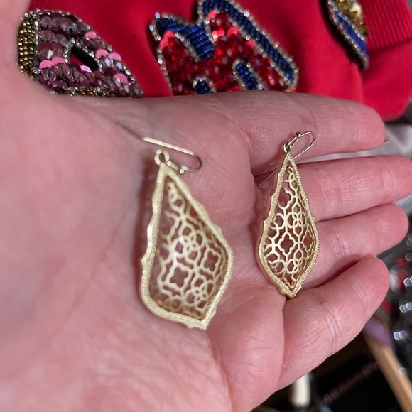 Kendra Scott Earrings - Picture 2 of 2